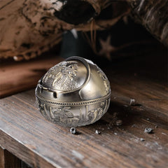 Retro Metal Round Cigarette Ashtray with Lid – Windproof & Stylish